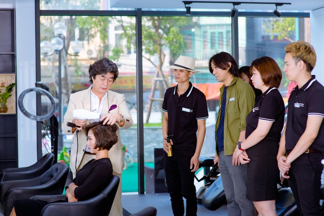 đồng phục tiệm tóc