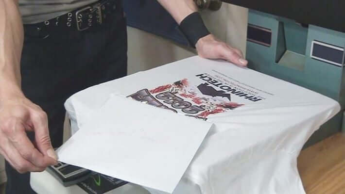 so sánh phương pháp in lụa và in nhiệt so sánh phương pháp in lụa và in nhiệt