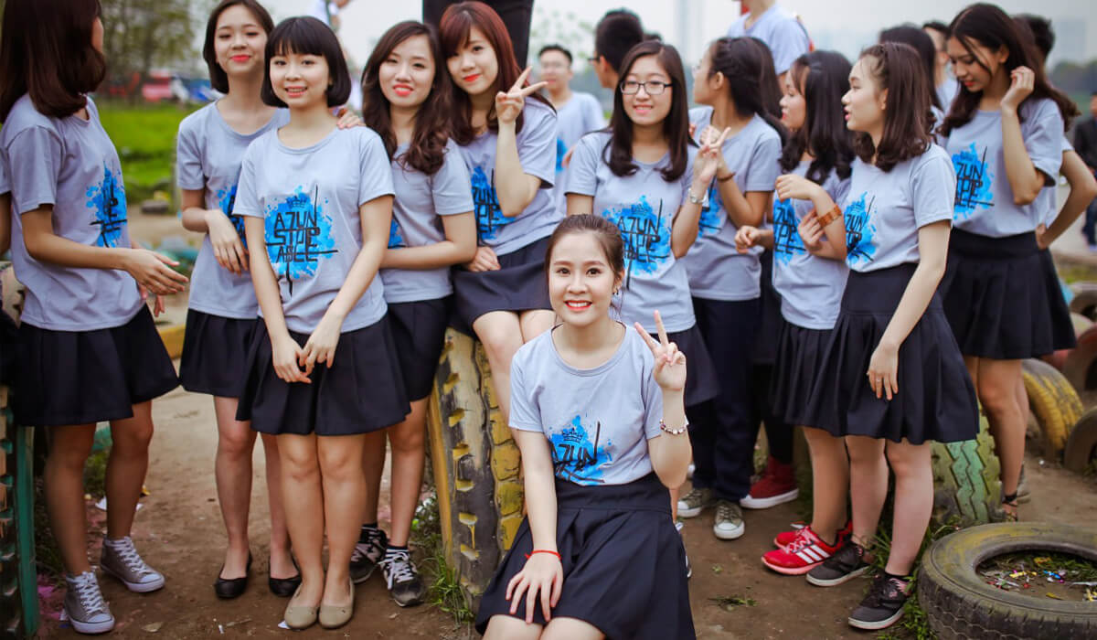 áo lớp nên mặc với gì áo lớp nên mặc với gì