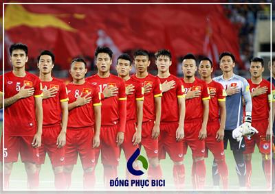 Nhìn Lại Sắc Màu Áo Bóng Đá Đội Tuyển Việt Nam Trong Thập Kỷ Qua